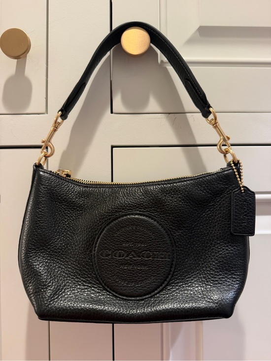 Coach Handbags - Coach Black Pebbled Leather Shoulder Bag Gold Hardware C2932
